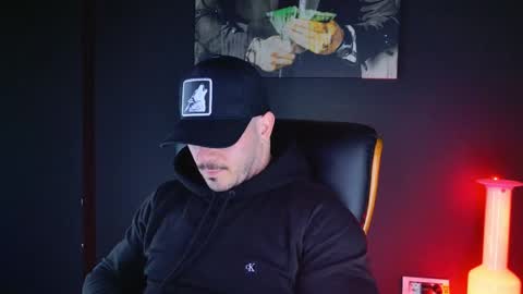 Snapshot of angeloeric chatting on December 16, 2024, 4:49 pm BlackWolf online show from December 16, 2024, 4:49 pm