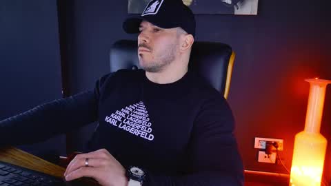 Snapshot of angeloeric chatting on February 11, 2025, 9:31 am BlackWolf online show from February 11, 2025, 9:31 am