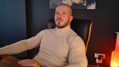 Snapshot of angeloeric chatting on October 21, 2025, 10:38 am BlackWolf online show from October 21, 2025, 10:38 am