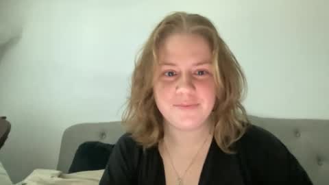 Snapshot of angeloflight273360 chatting on February 6, 2026, 2:53 pm Angel of Light online show from February 6, 2026, 2:53 pm