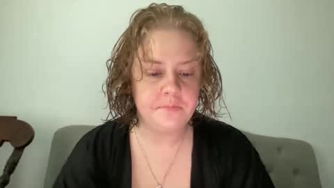 Snapshot of angeloflight273360 chatting on March 1, 2026, 1:57 pm Angel of Light online show from March 1, 2026, 1:57 pm