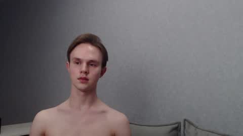 Angel online show from January 21, 2025, 7:39 pm