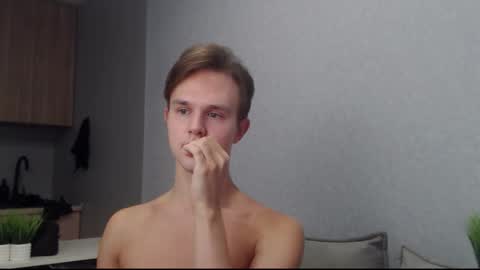 Angel online show from October 19, 2025, 8:37 am