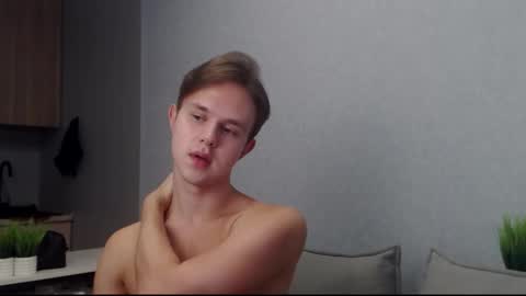 Angel online show from October 24, 2025, 8:55 am