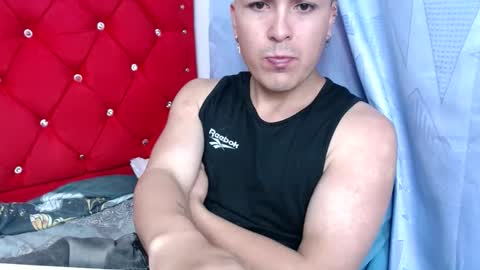 Snapshot of angels_0001 chatting on December 11, 2024, 6:14 am angels_0001 online show from December 11, 2024, 6:14 am