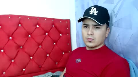 Snapshot of angels_0001 chatting on December 18, 2024, 7:36 am angels_0001 online show from December 18, 2024, 7:36 am