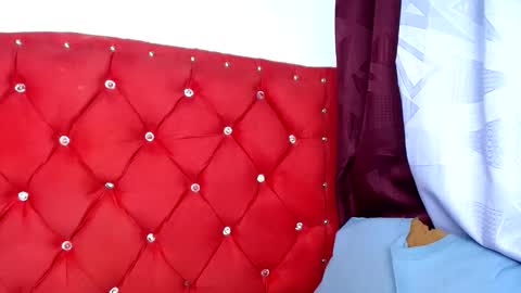 Snapshot of angels_0001 chatting on January 27, 2025, 6:30 am angels_0001 online show from January 27, 2025, 6:30 am