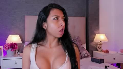 Angela online show from November 16, 2025, 5:51 pm