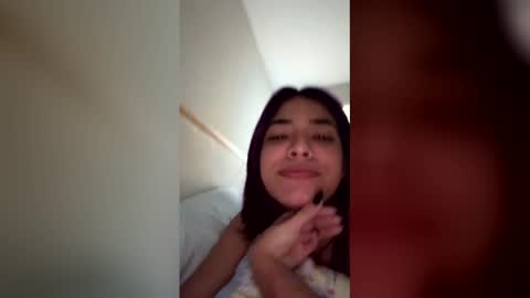 Snapshot of angelsenvy21 chatting on April 12, 2026, 4:12 pm angelsenvy21 online show from April 12, 2026, 4:12 pm