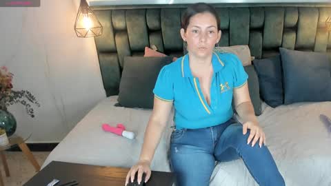 ANGIE online show from December 27, 2024, 2:12 pm