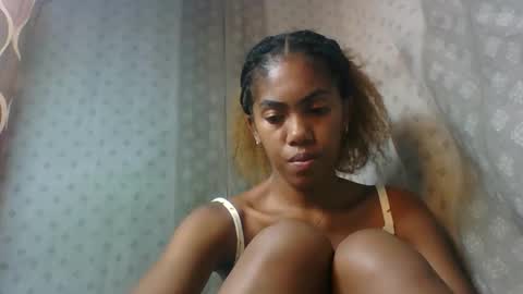angeltta69 online show from May 3, 2026, 1:39 pm