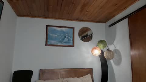 Snapshot of angelx_fox chatting on December 11, 2024, 1:15 am Angel Fox online show from December 11, 2024, 1:15 am