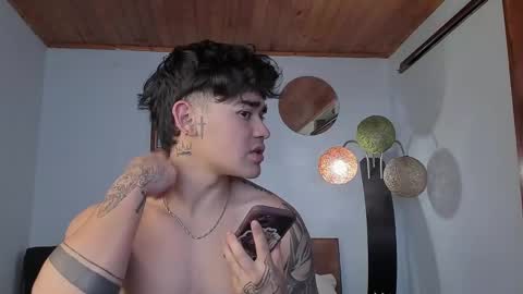 Snapshot of angelx_fox chatting on January 5, 2025, 2:52 pm Angel Fox online show from January 5, 2025, 2:52 pm