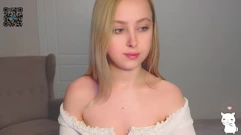  Im Chloe  i do FLASH BOOBS for new fan club online show from March 19, 2026, 8:29 am