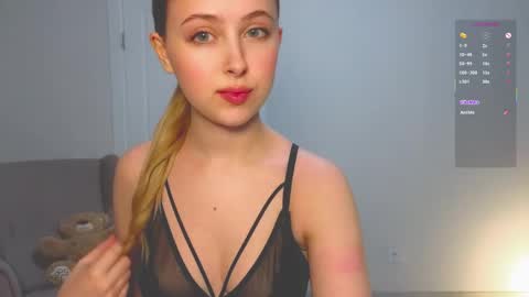 Snapshot of angelxloe chatting on April 28, 2026, 2:27 am Im Chloe i do FLASH BOOBS for new fan club online show from April 28, 2026, 2:27 am