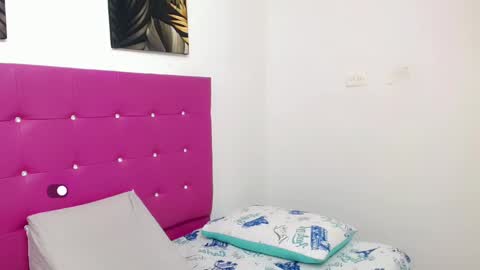 Snapshot of angie_arias chatting on February 16, 2025, 11:27 am Angie online show from February 16, 2025, 11:27 am