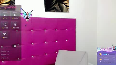 Snapshot of angie_arias chatting on February 22, 2025, 2:30 pm Angie online show from February 22, 2025, 2:30 pm