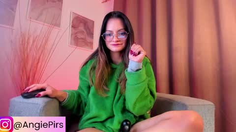 AngiePirs online show from March 27, 2026, 11:37 pm