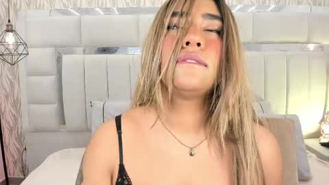 Snapshot of angueljonnes chatting on April 19, 2026, 4:34 am ANGUEL JONES online show from April 19, 2026, 4:34 am