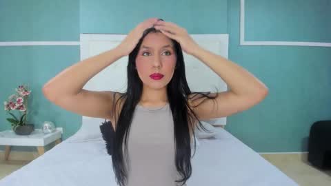 Ania online show from October 14, 2025, 1:34 pm