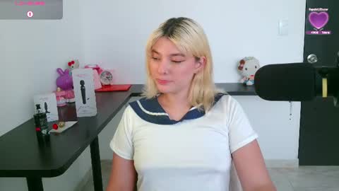 Ania online show from June 20, 2026, 10:01 pm