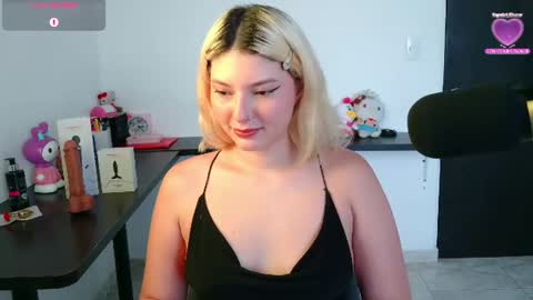 Ania online show from July 4, 2026, 10:05 pm