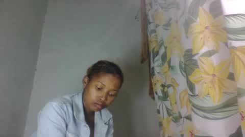 anichamarie0 online show from July 24, 2026, 1:14 am