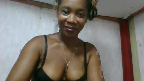 anicka9704 online show from April 16, 2026, 2:56 am