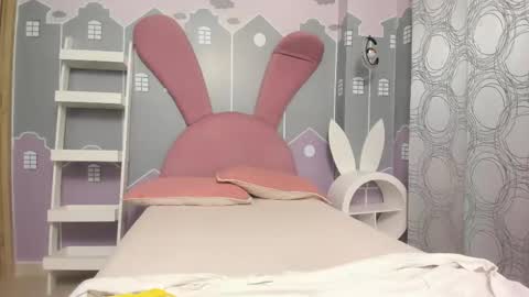 Anie online show from March 14, 2026, 2:06 am