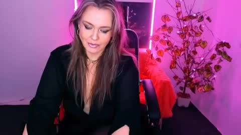 Snapshot of anielafox chatting on November 22, 2025, 8:46 am Aniela online show from November 22, 2025, 8:46 am