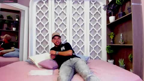 aniie_west online show from February 7, 2025, 12:28 pm