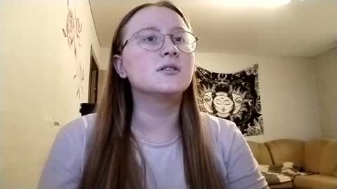 Snapshot of anika_lipps chatting on May 4, 2026, 6:04 pm Anika online show from May 4, 2026, 6:04 pm