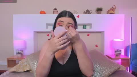 Snapshot of anikaromanof chatting on May 2, 2026, 3:39 pm Anika Romano online show from May 2, 2026, 3:39 pm