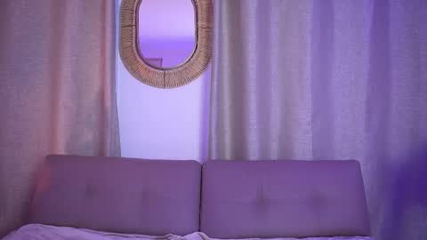 Lauren Anika online show from February 7, 2025, 12:17 pm