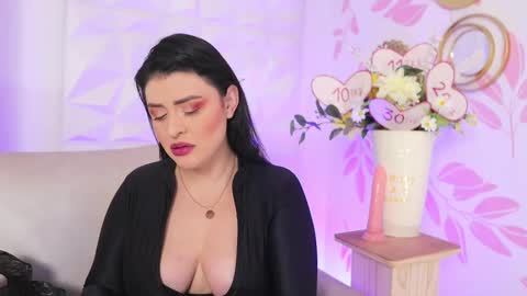 Lauren Anika online show from February 15, 2025, 2:11 pm