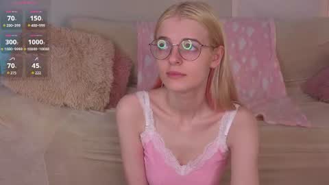 Monica online show from July 19, 2026, 4:05 am