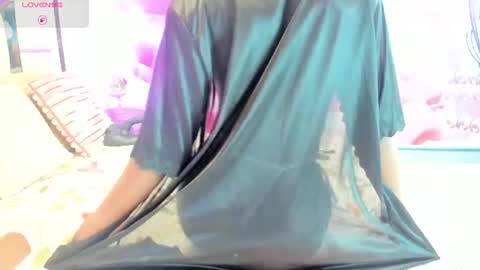 anisha_zambrano online show from June 17, 2026, 1:01 pm
