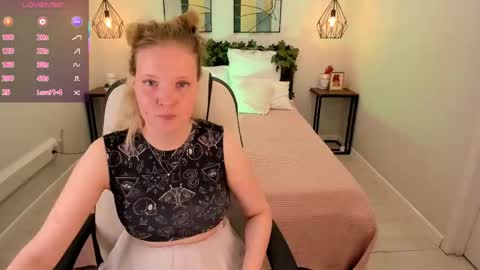 Snapshot of anita_marcelle chatting on June 3, 2026, 9:01 am Anita online show from June 3, 2026, 9:01 am