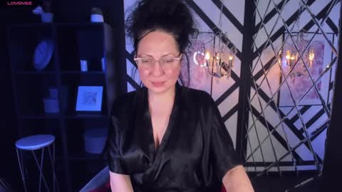 Anita online show from February 1, 2025, 9:08 pm