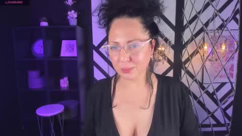 Anita online show from March 12, 2025, 7:59 pm