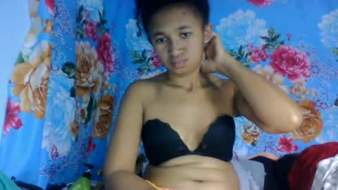 anitaazzh online show from June 19, 2026, 5:45 am
