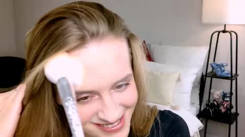 Snapshot of anitafischer chatting on September 15, 2025, 2:06 pm Anita online show from September 15, 2025, 2:06 pm