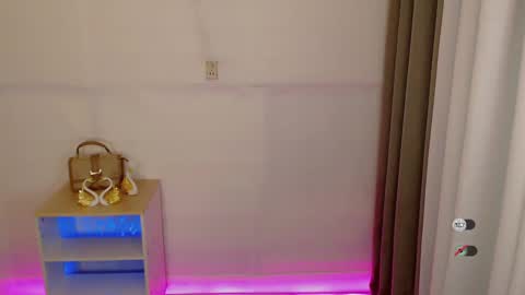 anita online show from February 2, 2025, 8:30 pm