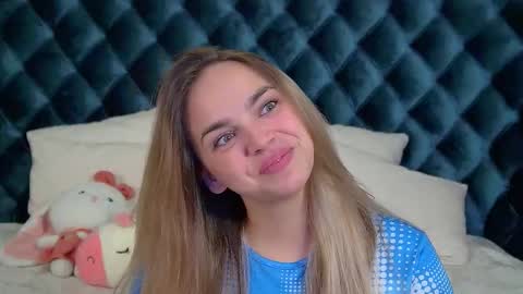 AnitaVenture online show from September 10, 2025, 4:23 am