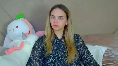 AnitaVenture online show from October 15, 2025, 4:45 am