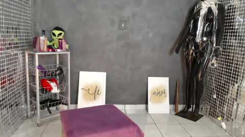 Hello My name is NaiaraPv is OPEN online show from June 5, 2026, 2:29 am