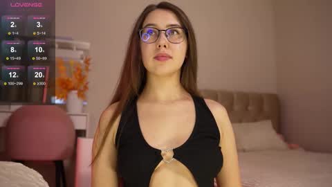 Snapshot of ann_space chatting on November 17, 2025, 5:19 pm ann_space online show from November 17, 2025, 5:19 pm