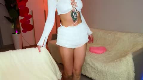 anna__herrera online show from February 17, 2026, 9:54 pm