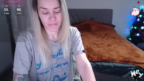 Anadirectgirl online show from December 20, 2024, 12:49 pm