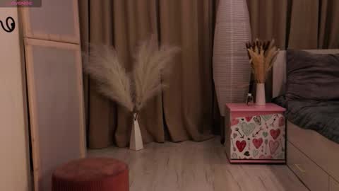 Snapshot of anna_great chatting on March 23, 2026, 1:48 pm anna_great online show from March 23, 2026, 1:48 pm